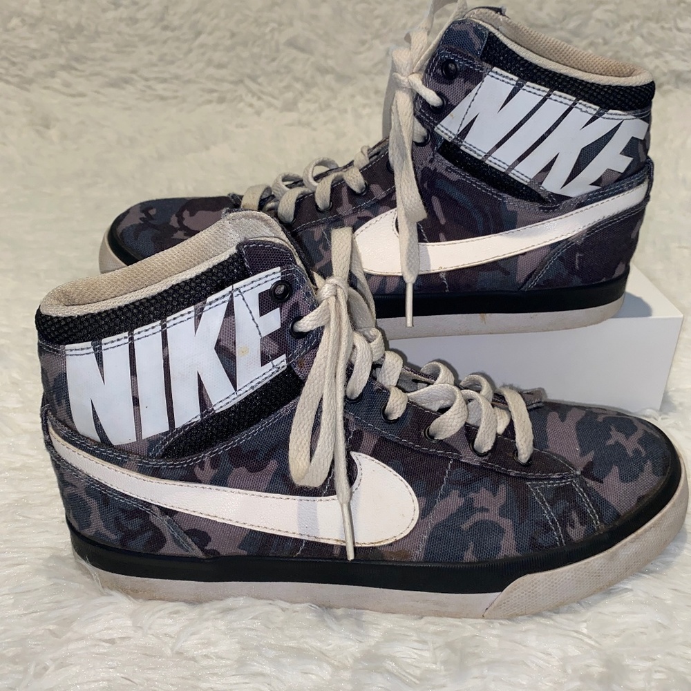 Nike Camo Mid tops in Great Used Condition